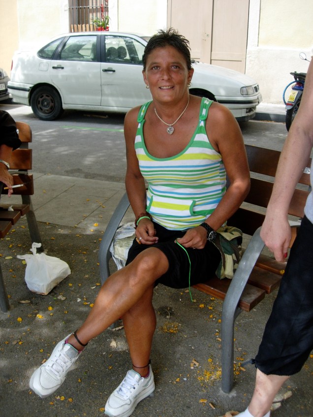 Chatted with this lovely woman a while back, outside the café.  She's seen some hard times, drugs and homelessness, but has this real warmth about her.  Meeting her was a pleasure.